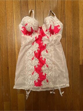 Victoria Secret Vintage 2012 Lace-Trimmed Outfit